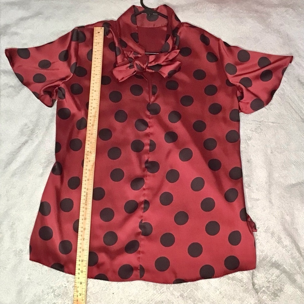 Women’s Burgundy & Black Short Sleeves Polka Dot Top Polyester Silky Feel US8 - Picture 5 of 8